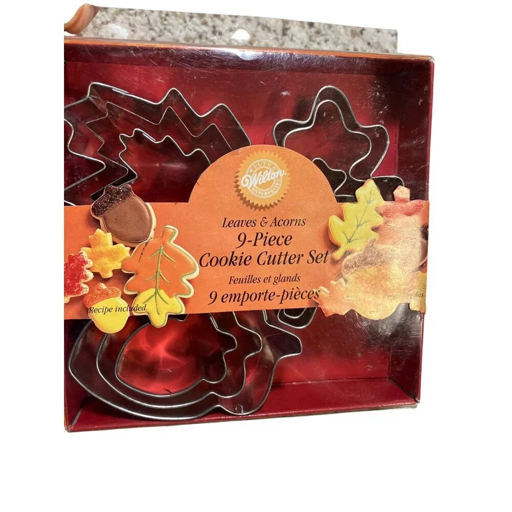 Wilton Leaves and Acorns 9-Piece Metal Cookie Cutter Set